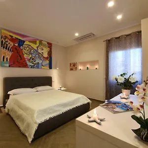 https://pop-art-exclusive-rooms.in-sardinia.net