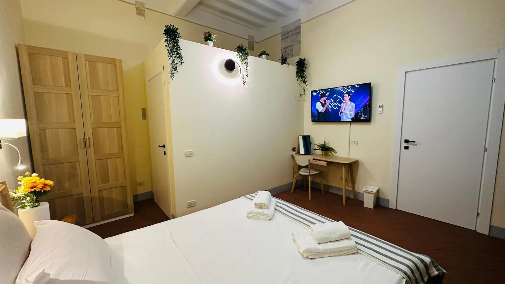 B&B - Residenza D'Epoca Piazza Cairoli Pisa 0*,  Italy